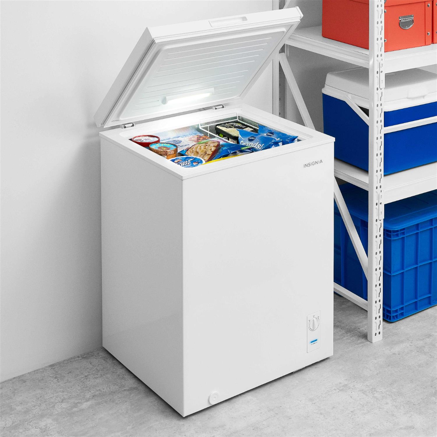 Insignia 5.0 Cu. ft. Chest Freezer - Image 4