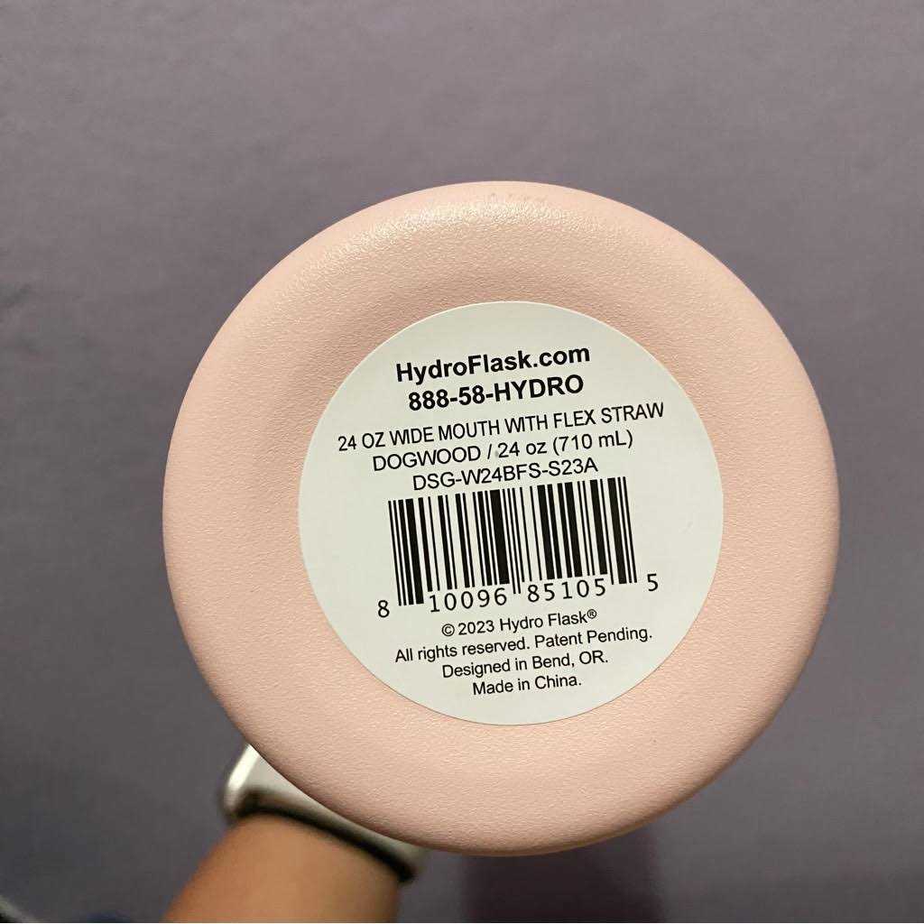 Hydro Flask 24 oz. Wide Mouth Bottle with Flex Straw Cap - Image 4