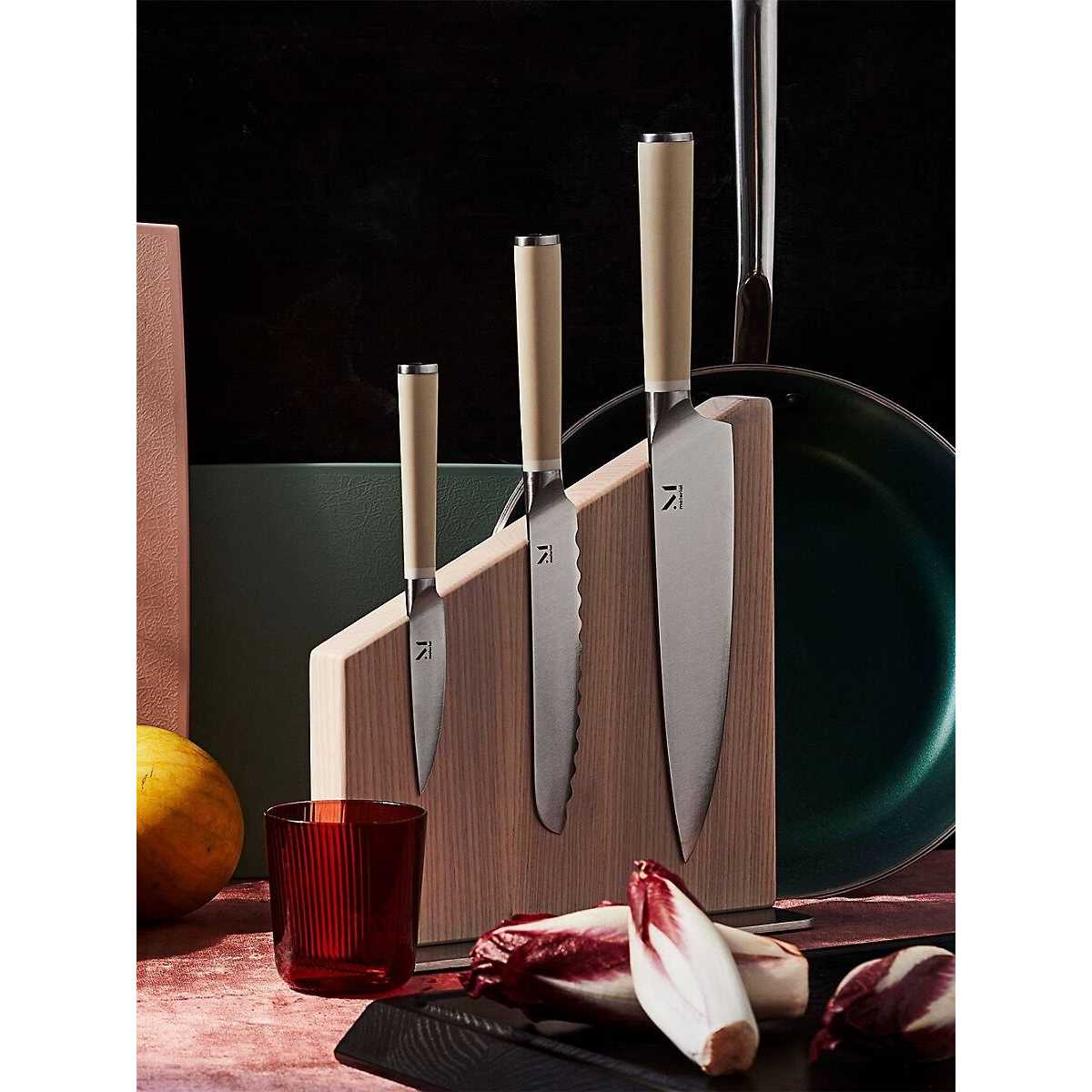 Material The Stand - Image 5