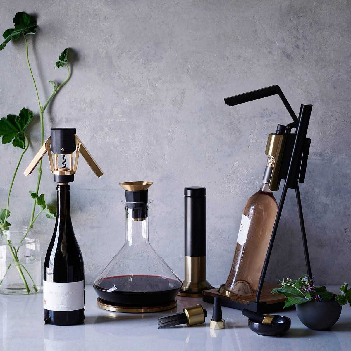 Rabbit RBT Decanter - Image 4