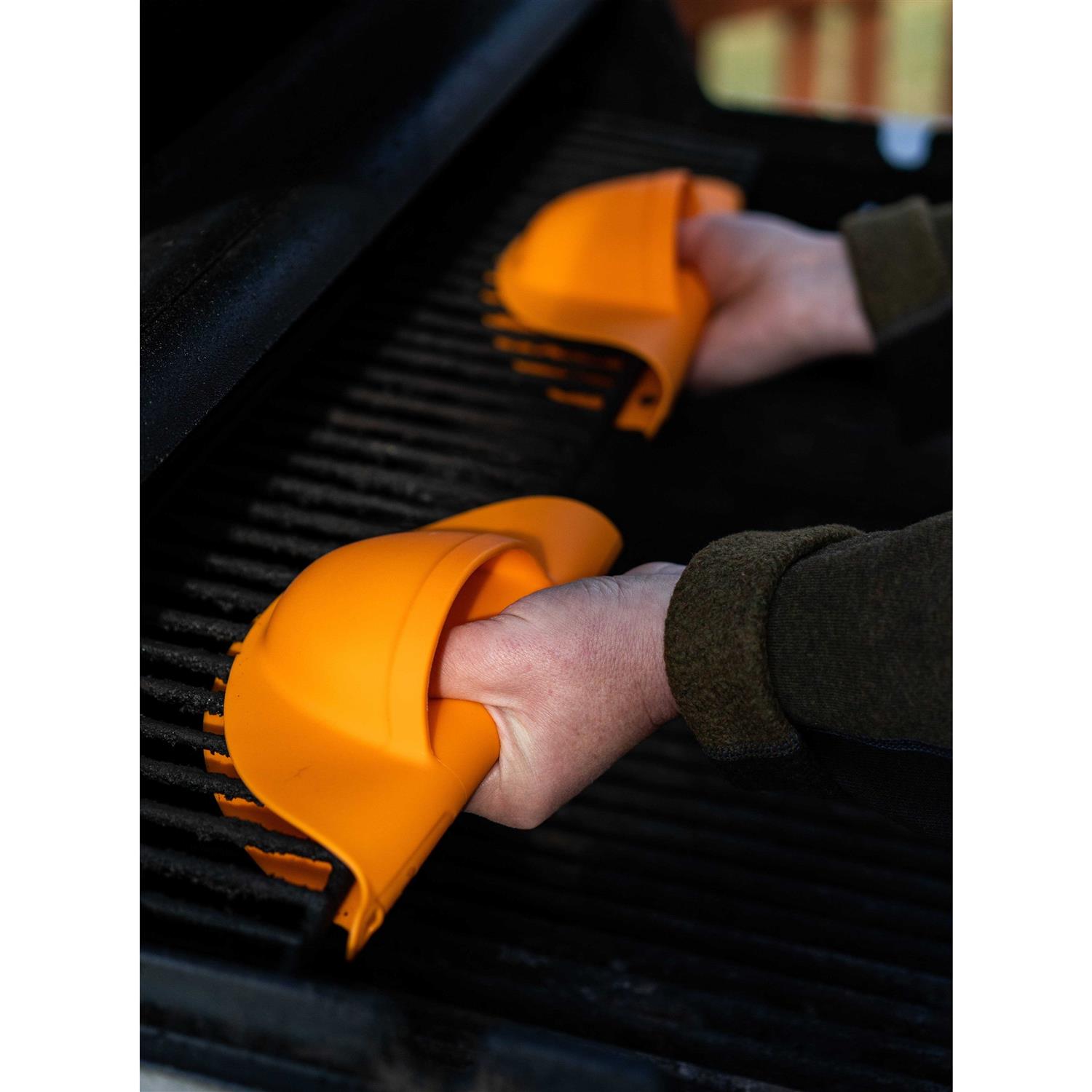 Drip EZ BBQ Silicone Grill Mitts - Image 5