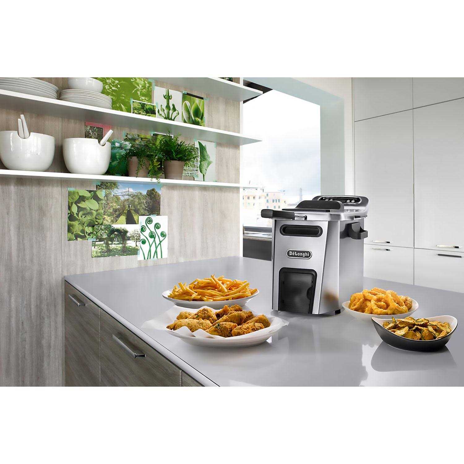 DeLonghi D44528DZ Livenza Deep Fryer - Image 3