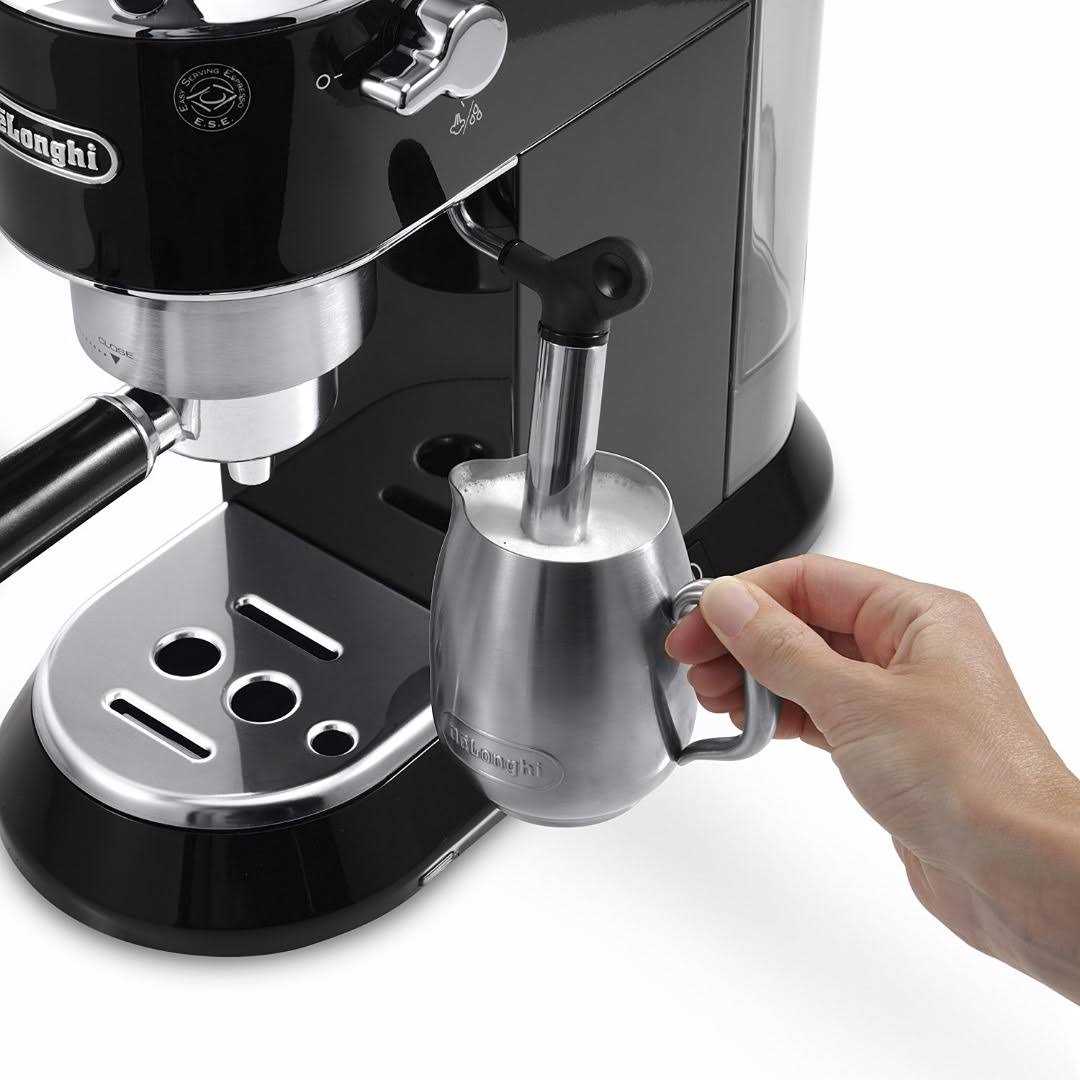De'Longhi Dedica EC 680