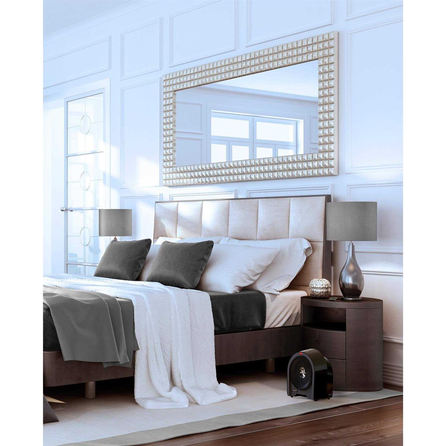 Vornado Velocity 5R Whole Room Space Heater with Remote - Image 3