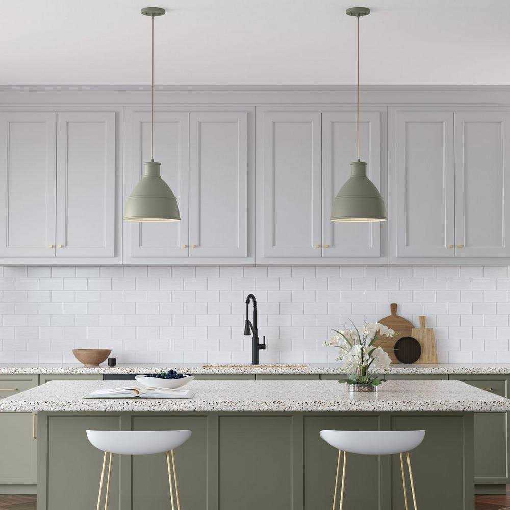 Alternative view of Signature Hardware 484504 Glencroft 5 Wide Pendant 484506